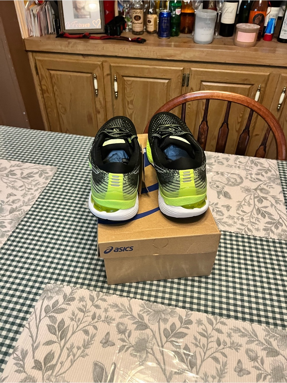 ASICS Black and Neon Green Men's Athletic Running Shoes - Picture 4 of 4